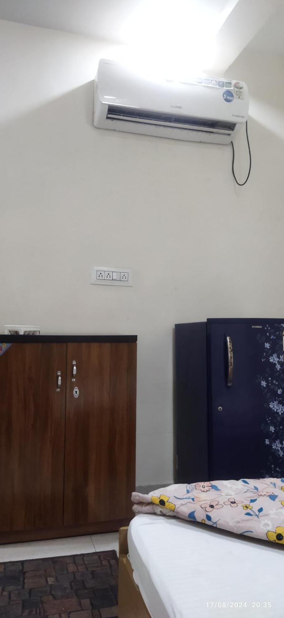 Shree Gajlaxmi Hotel Walking Distance From Mahakaleswar 우자인 외부 사진